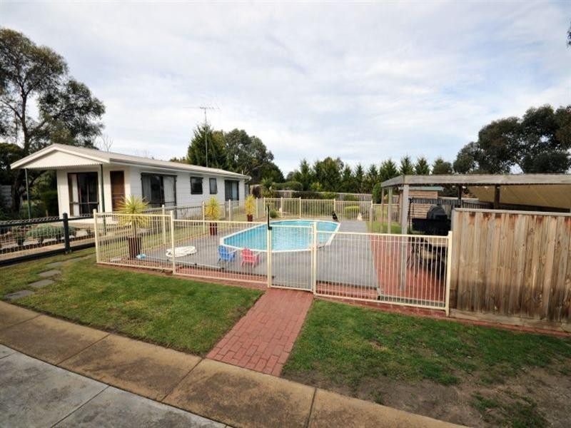 24 Burnside Road, Bannockburn VIC 3331