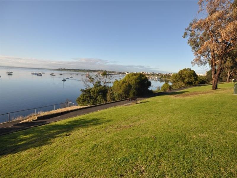 1/21 The Esplanade, Drumcondra VIC 3215