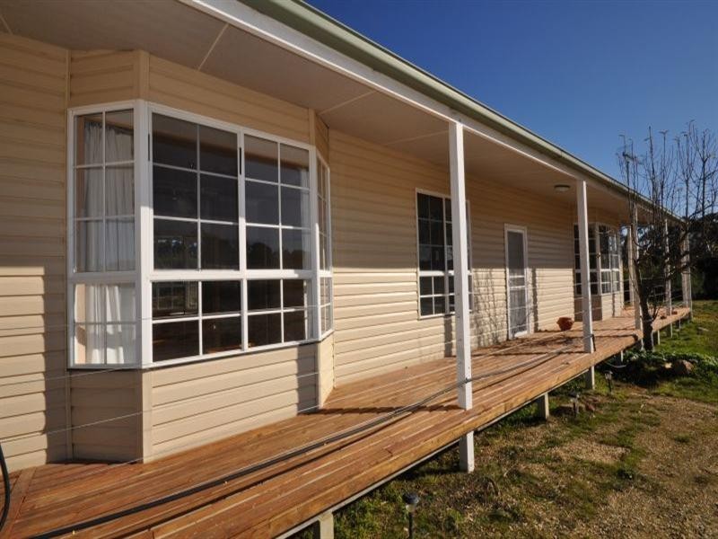 90 Dollys Creek Track, Elaine VIC 3334