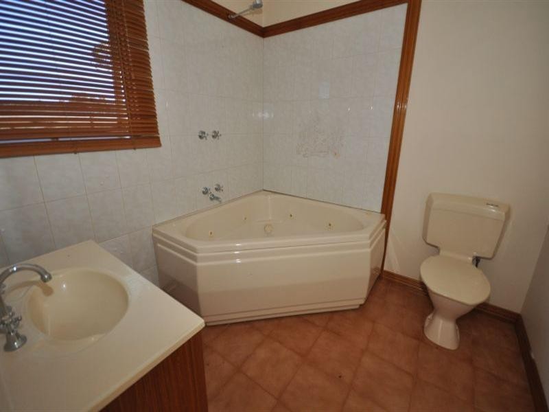 90 Dollys Creek Track, Elaine VIC 3334