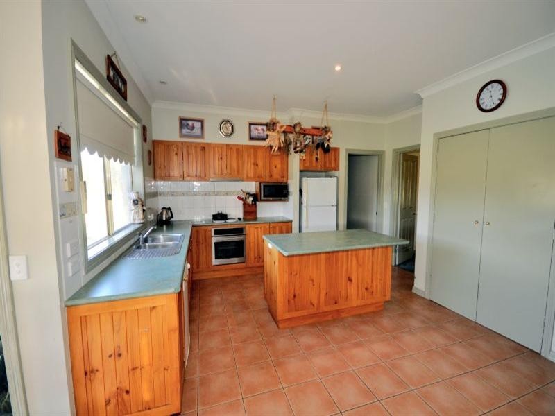 8 Inverlochy Drive, Bannockburn VIC 3331