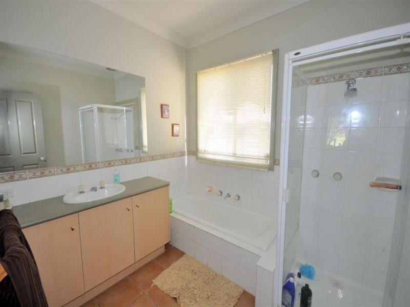 8 Inverlochy Drive, Bannockburn VIC 3331