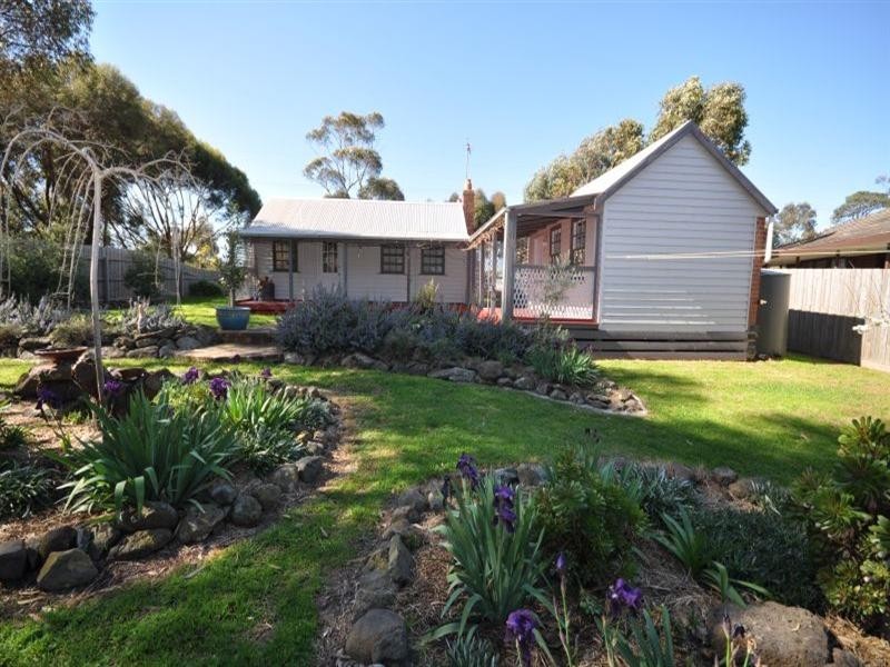 21 Noyes Road, Lethbridge VIC 3332