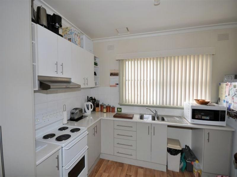 8 Fairy Street, Bell Post Hill VIC 3215