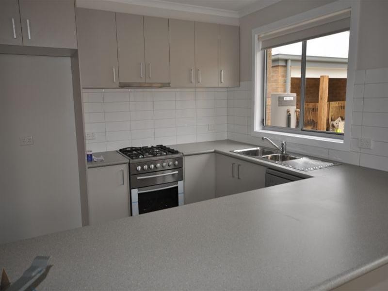 Unit 2, 15 Burnside Road, Bannockburn VIC 3331