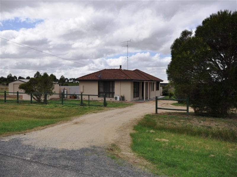 6 Donaldson Road, Lethbridge VIC 3332