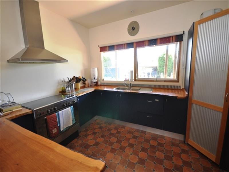 16 Sutherland Street, Meredith VIC 3333