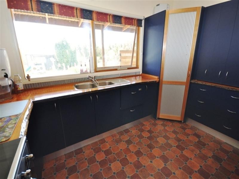 16 Sutherland Street, Meredith VIC 3333