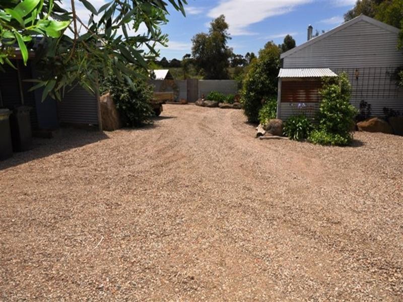 16 Sutherland Street, Meredith VIC 3333