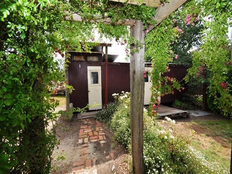 9 Todd Street, Teesdale VIC 3328