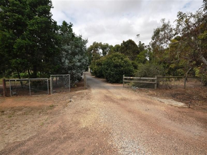 6 Kings Court, Teesdale VIC 3328