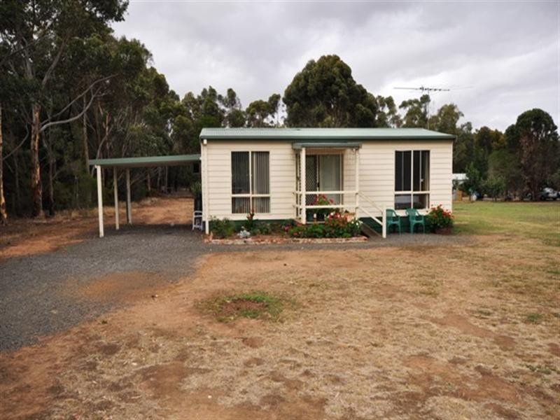 6 Kings Court, Teesdale VIC 3328
