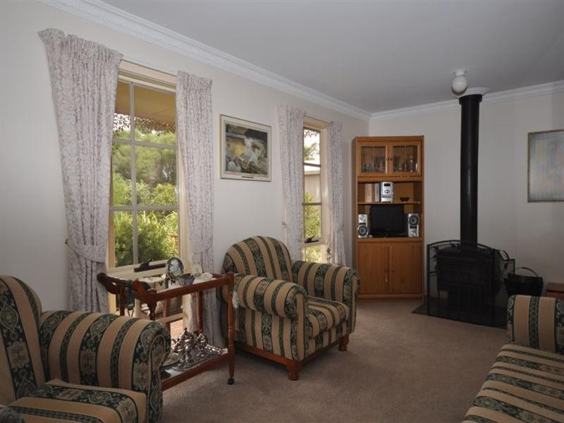 17 Cubbitt Street, Lethbridge VIC 3332