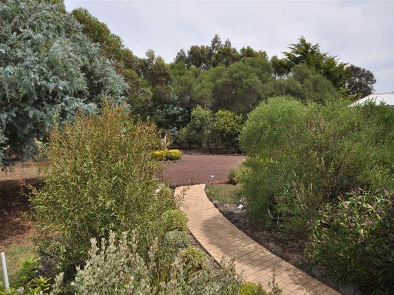 17 Cubbitt Street, Lethbridge VIC 3332