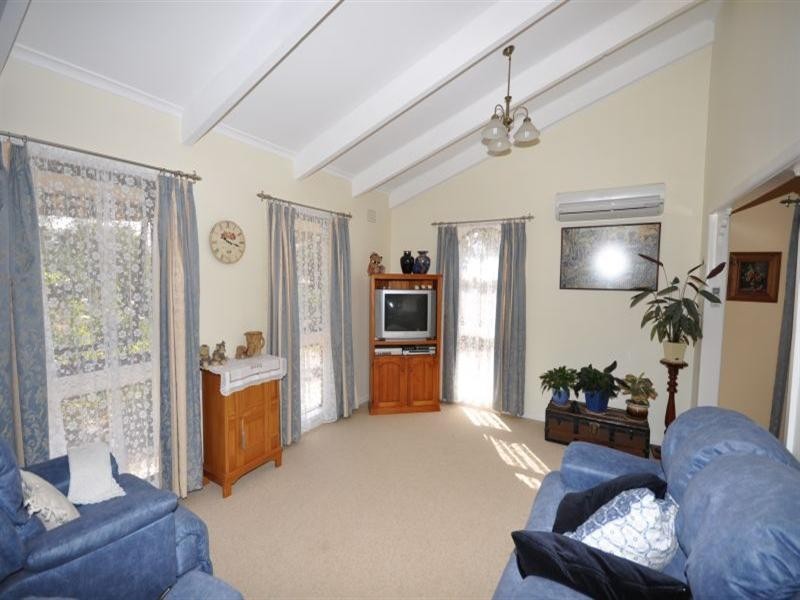 24 Learmonth Street, Teesdale VIC 3328