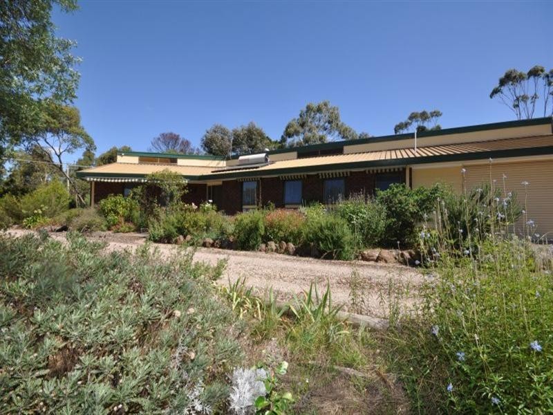 24 Learmonth Street, Teesdale VIC 3328