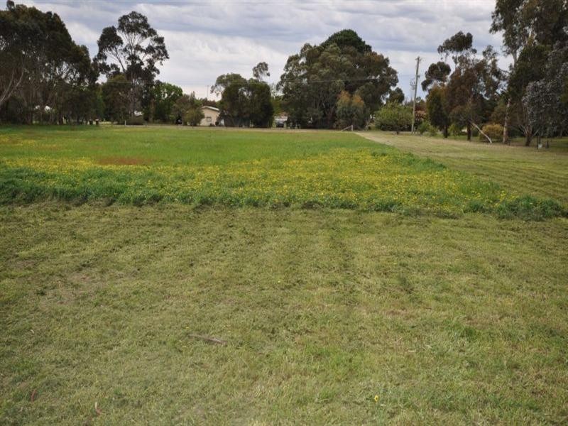 24 Learmonth Street, Teesdale VIC 3328