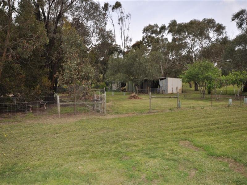 24 Learmonth Street, Teesdale VIC 3328