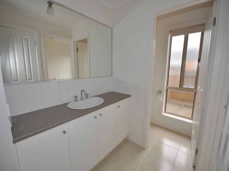 12 Shekkleton Road, Bannockburn VIC 3331