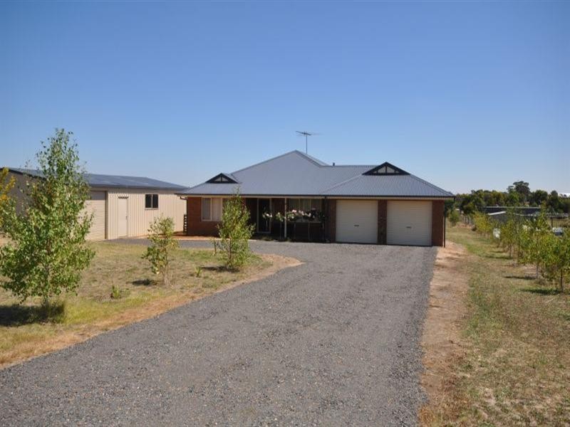 43 Noyes Road, Lethbridge VIC 3332