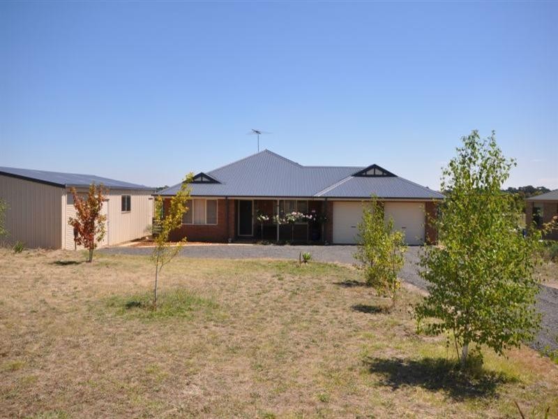43 Noyes Road, Lethbridge VIC 3332