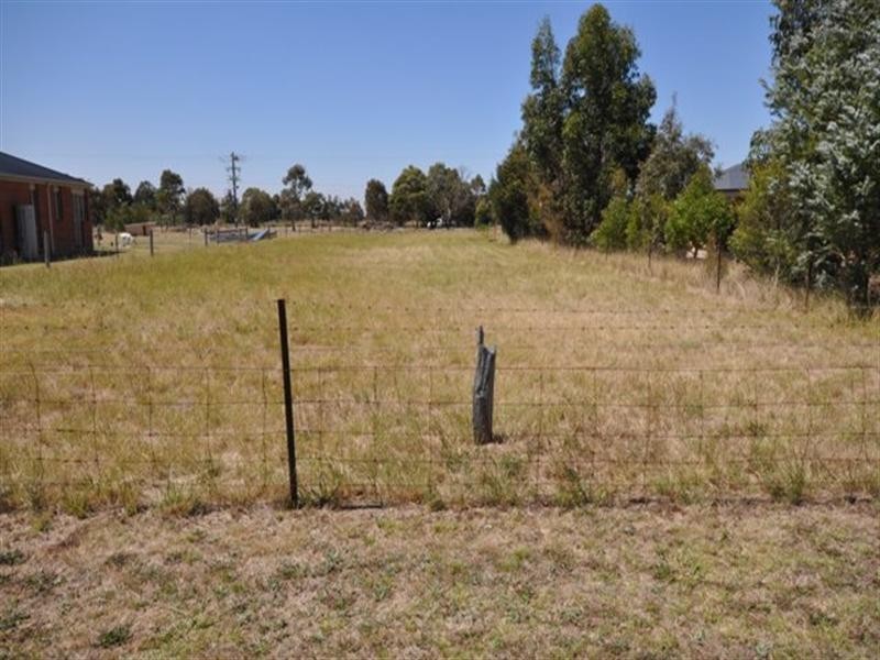 CA3/10 Hodges Street, Lethbridge VIC 3332