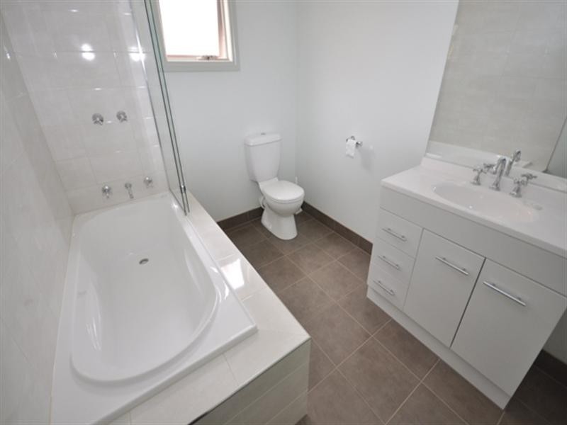 16 Dundas Street, Inverleigh VIC 3321