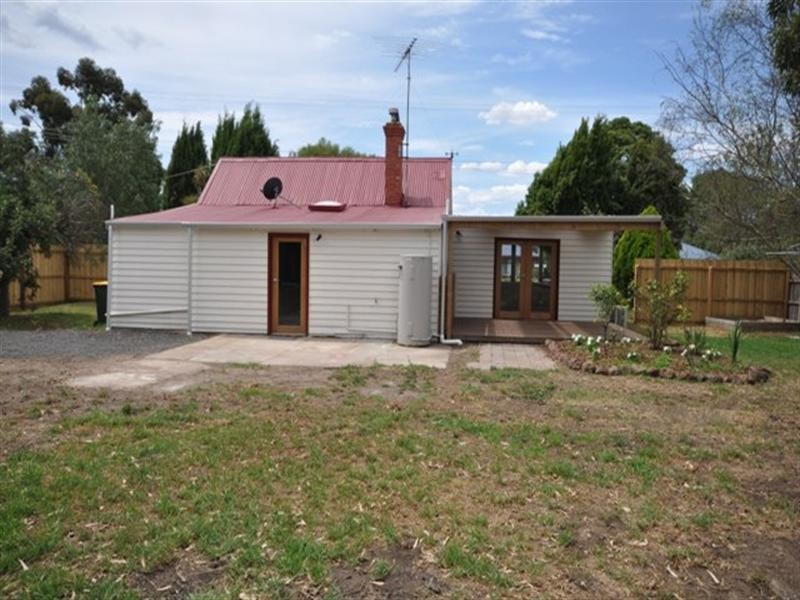 16 Dundas Street, Inverleigh VIC 3321