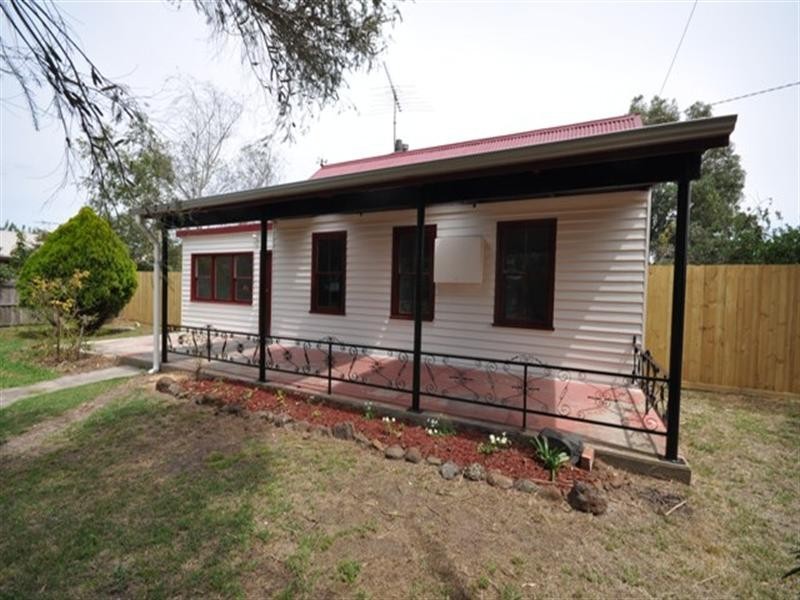 16 Dundas Street, Inverleigh VIC 3321