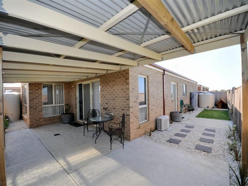 Unit 2/33 Dardel Drive, Bannockburn VIC 3331
