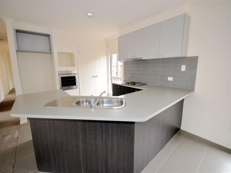 17 Dardel Drive, Bannockburn VIC 3331
