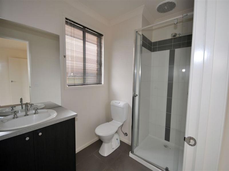 17 Dardel Drive, Bannockburn VIC 3331
