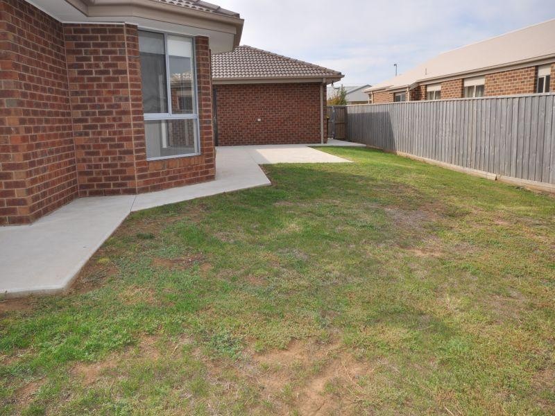 17 Dardel Drive, Bannockburn VIC 3331