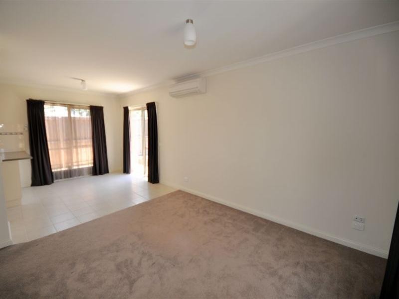 Unit 8/25 Burnside Road, Bannockburn VIC 3331