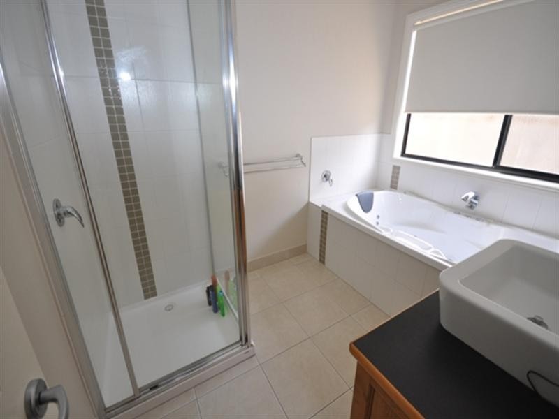 4 Edenborough Way, Bannockburn VIC 3331