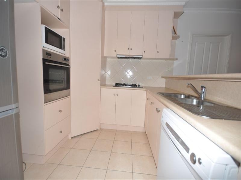 2/390 Autumn Street, Herne Hill VIC 3218