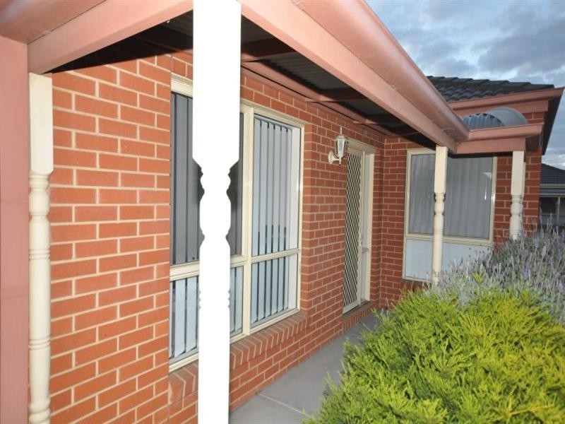 2/390 Autumn Street, Herne Hill VIC 3218