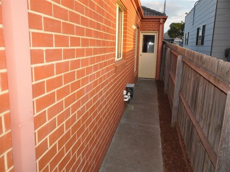 2/390 Autumn Street, Herne Hill VIC 3218