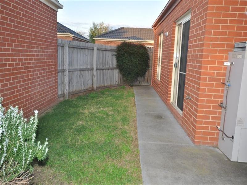 2/390 Autumn Street, Herne Hill VIC 3218