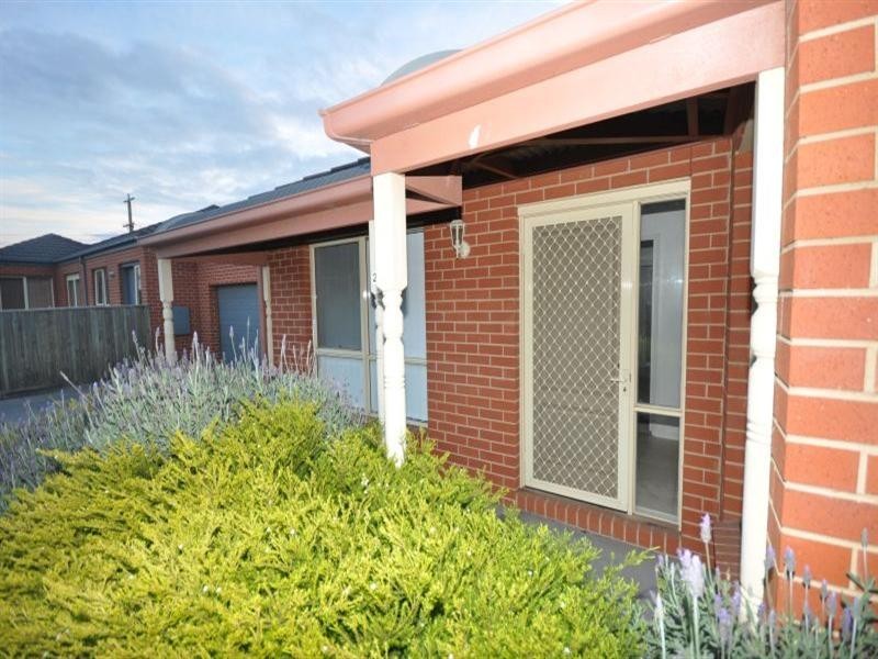 2/390 Autumn Street, Herne Hill VIC 3218