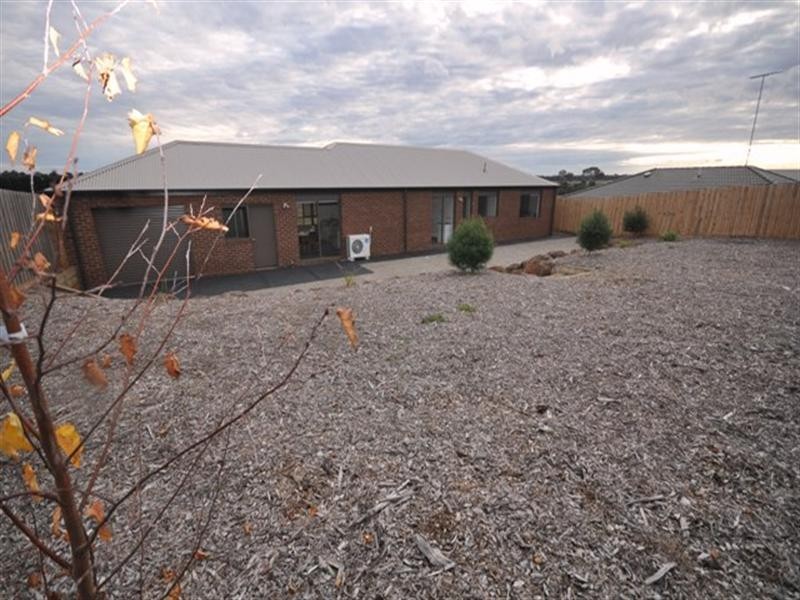 18 Rosemond Way, Bannockburn VIC 3331