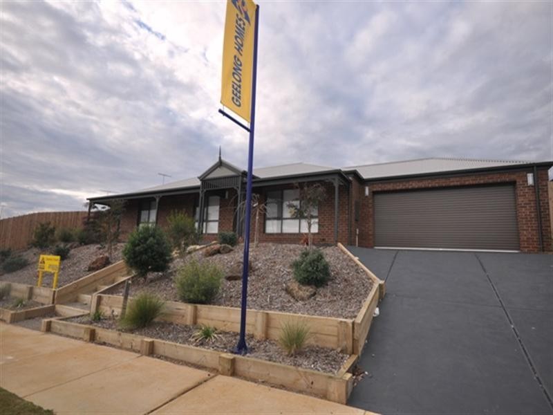 18 Rosemond Way, Bannockburn VIC 3331