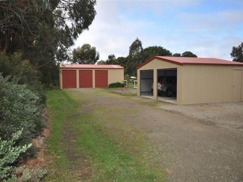 99 Redgum Drive, Teesdale VIC 3328