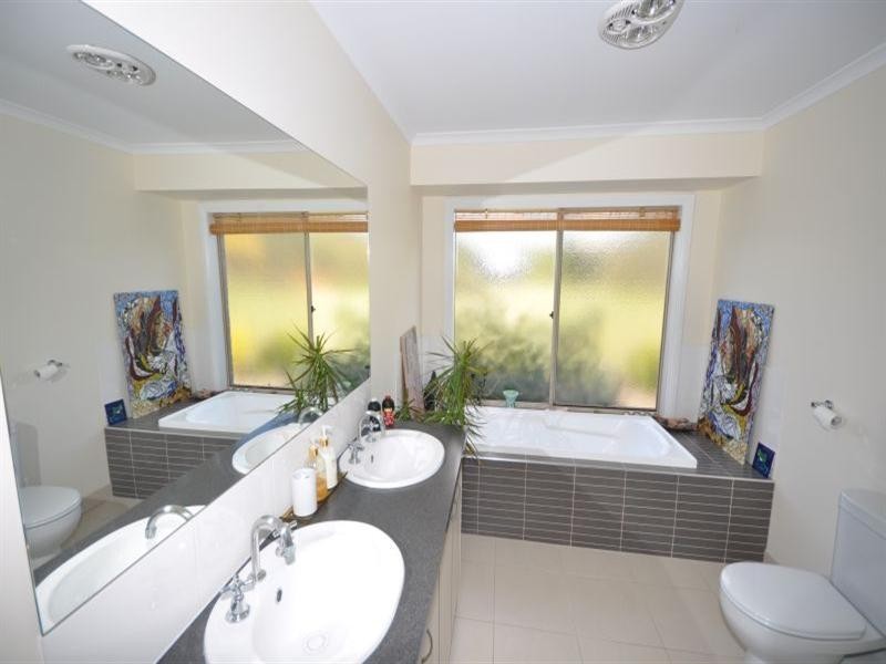 21 Tulla Drive, Teesdale VIC 3328