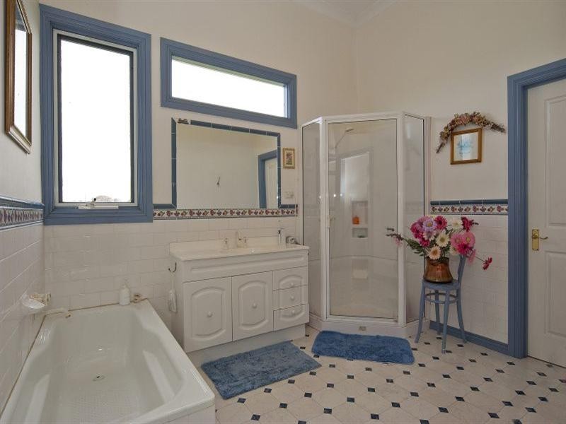 200 Sharkeys Road, Sutherlands Creek VIC 3331