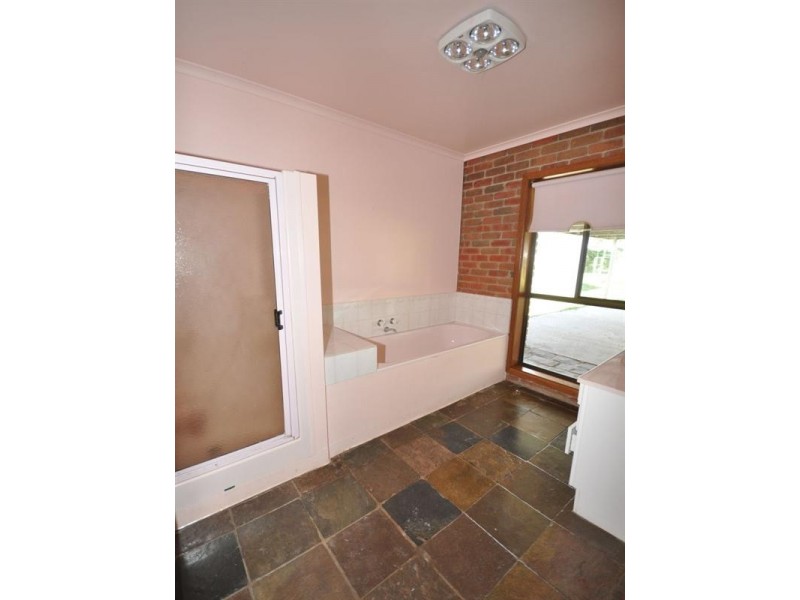 541 English Road, Lethbridge VIC 3332