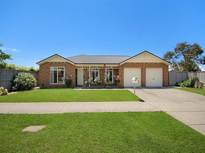 27 Balmaha Avenue, Bannockburn VIC 3331