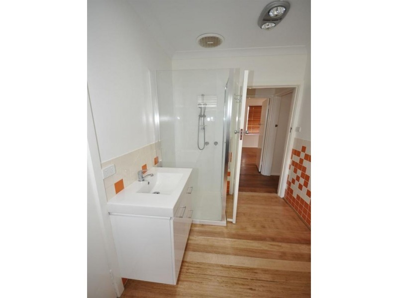 60 Fidge Crescent, Breakwater VIC 3219