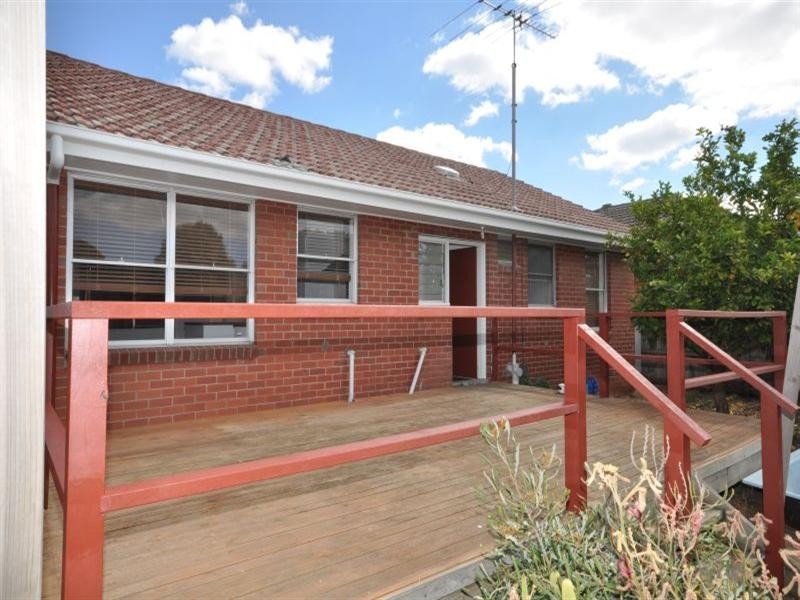 60 Fidge Crescent, Breakwater VIC 3219