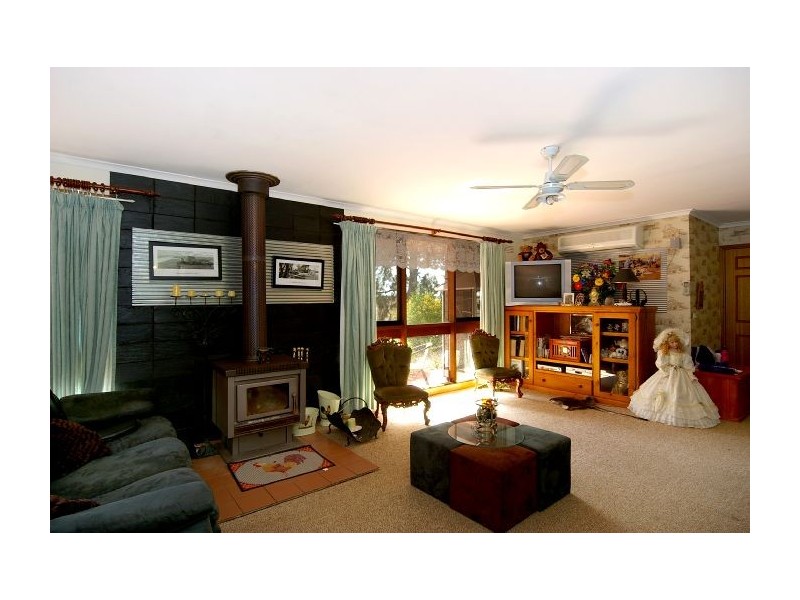 14 Goggin Road, Lethbridge VIC 3332